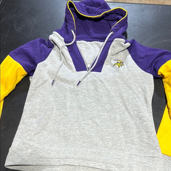 Minnesota Vikings Hoodie - Picture 4 of 5